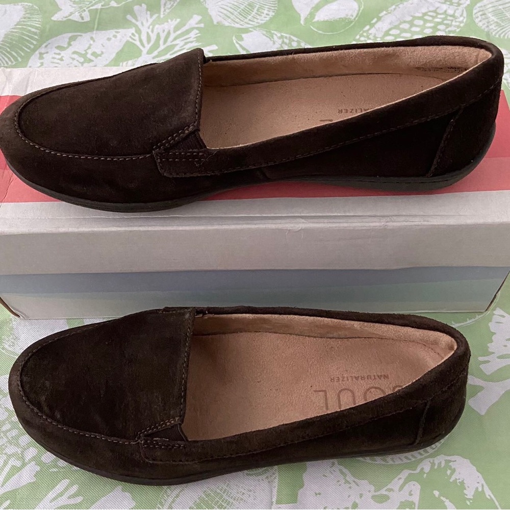 SOUL Naturalizer Women's Slip-On Kacy Brown Suede Loafers Genuine Leather 6M